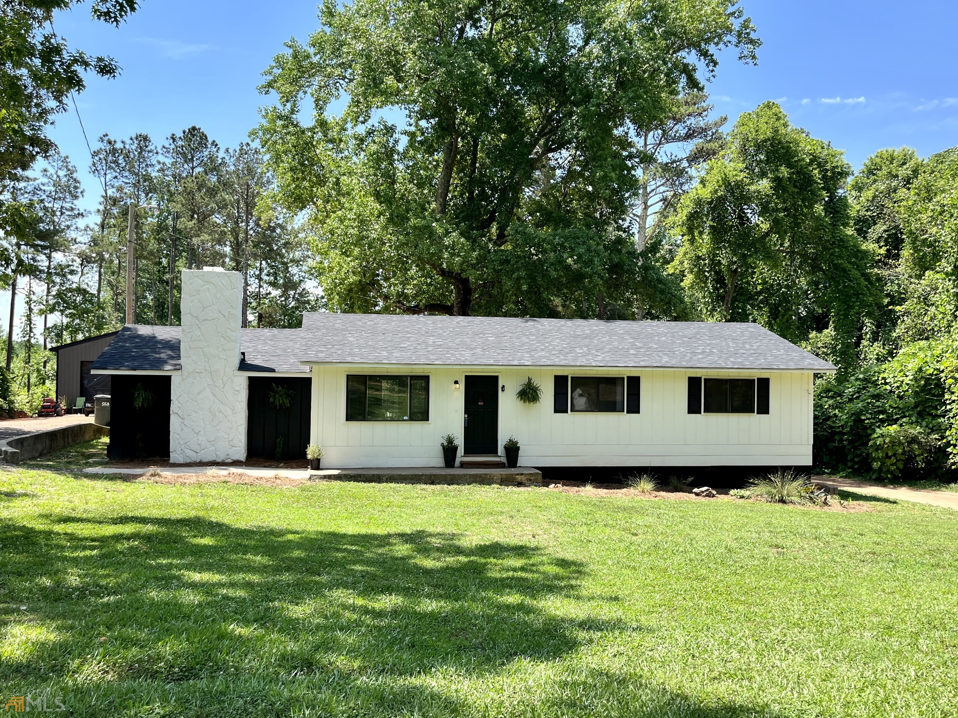 Property Photo: 1357 Horsley Mill Road GA 30116