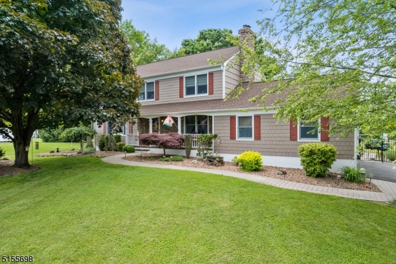 Property Photo:  7 Harvest Ct  NJ 08822 