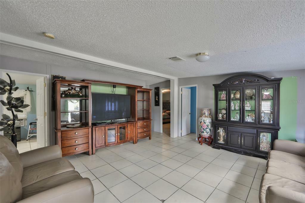 Property Photo:  417 Ocean Mist Court  FL 33570 