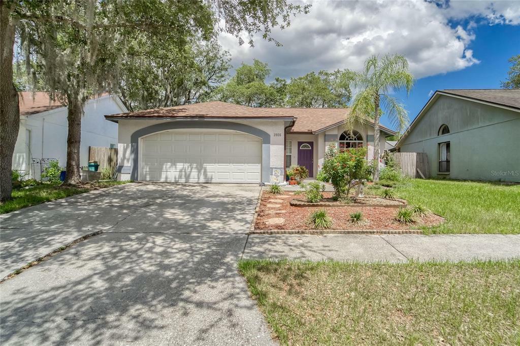 Property Photo: 3906 Penrod Lane FL 33596