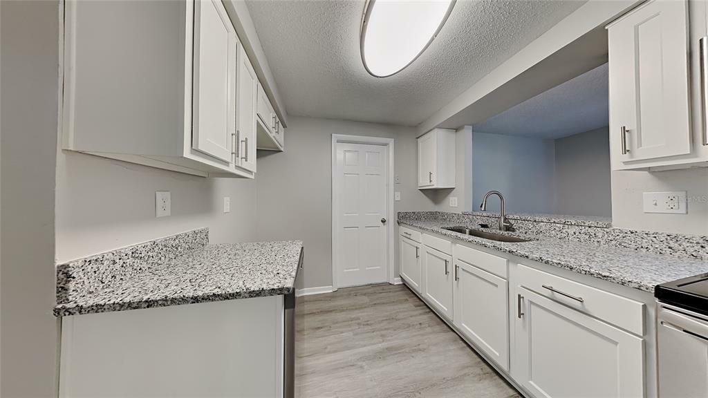 Property Photo: 6039 101st Avenue N FL 33782