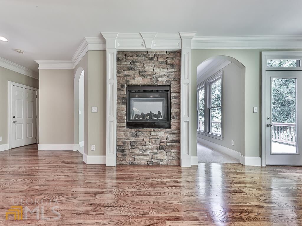 Property Photo:  7535 Antique Barn Avenue  GA 30041