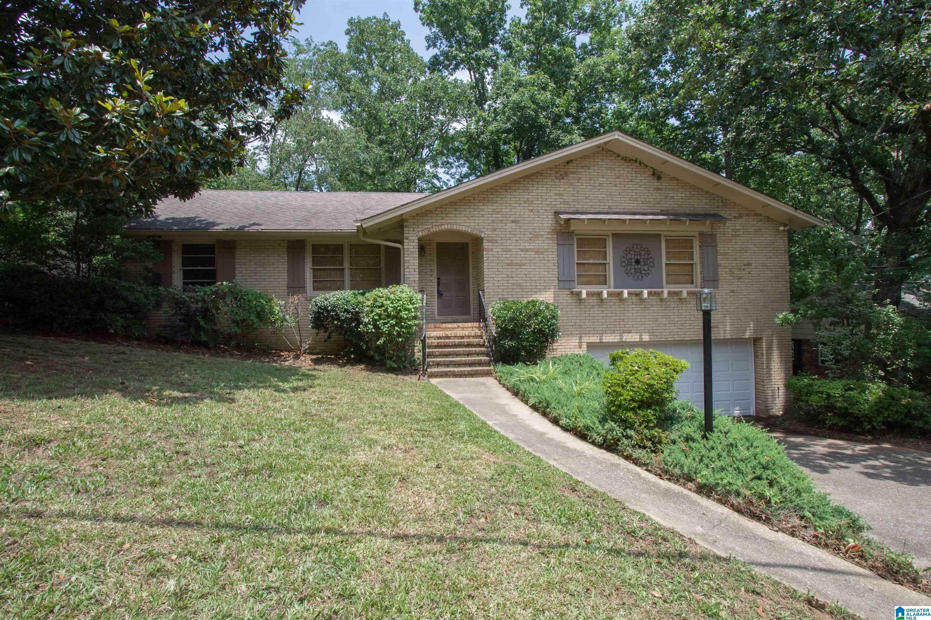 Property Photo:  416 Ferncliff Drive  AL 35213 