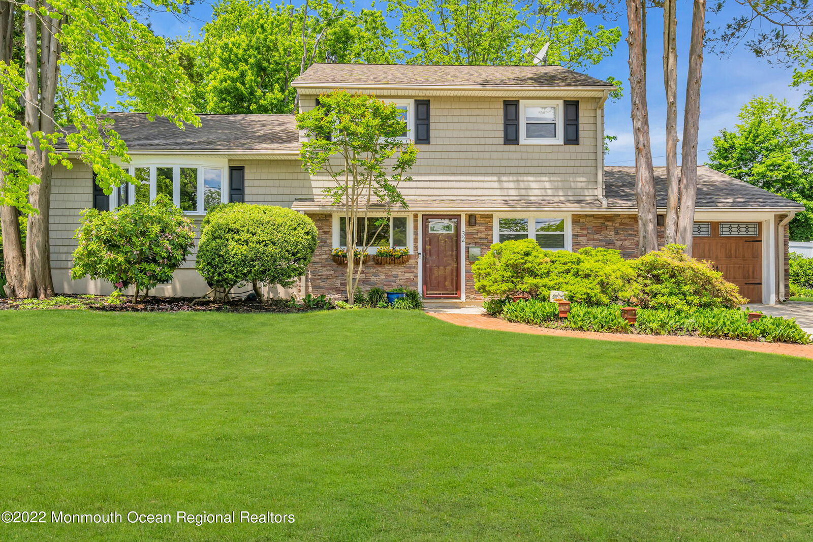 Property Photo:  32 Winton Road  NJ 08816 