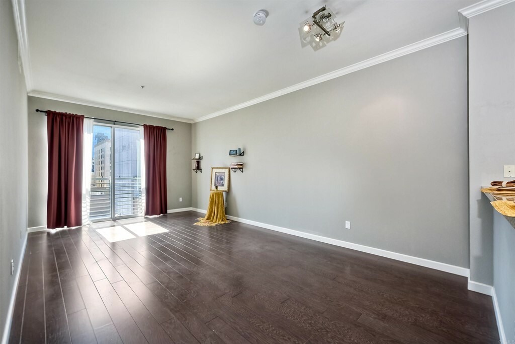 Property Photo:  445 Island 721  CA 92101 