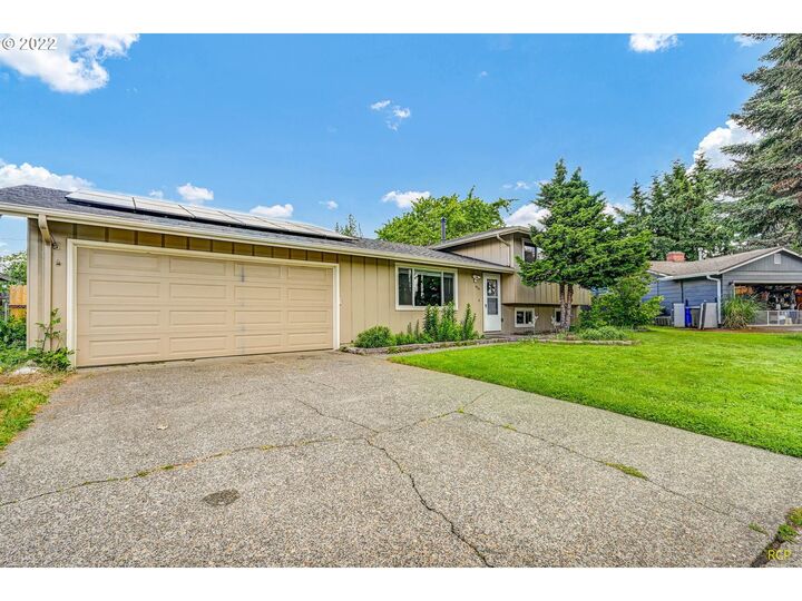 19741 NE Clackamas Ct  Portland OR 97230 photo