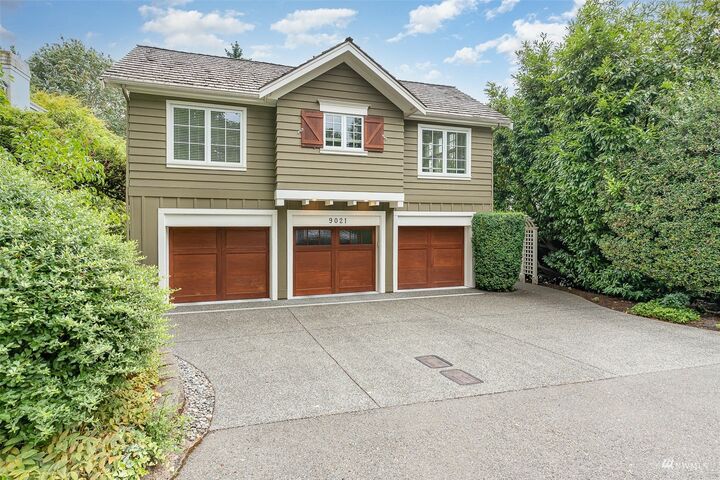 Property Photo: 9021 NE 10th Street WA 98004