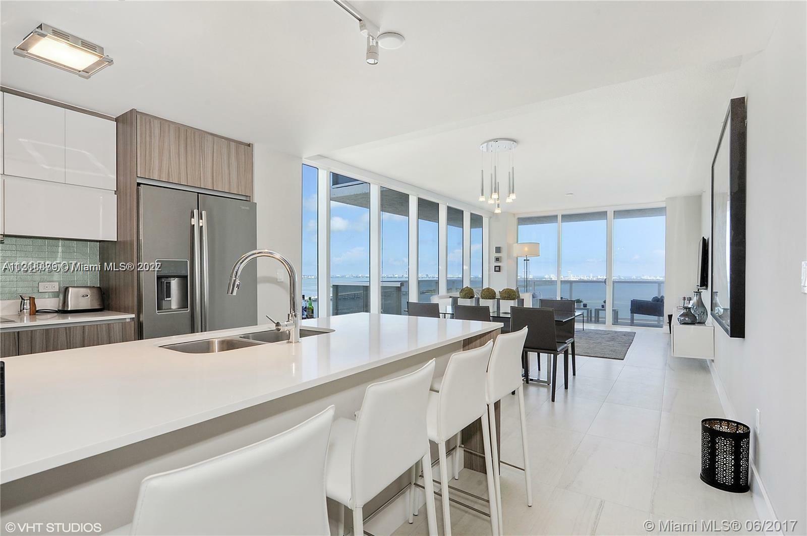 Property Photo:  600 NE 27th St 2801  FL 33137 