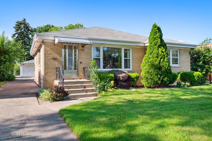 7338 W Conrad Avenue  Niles IL 60714 photo