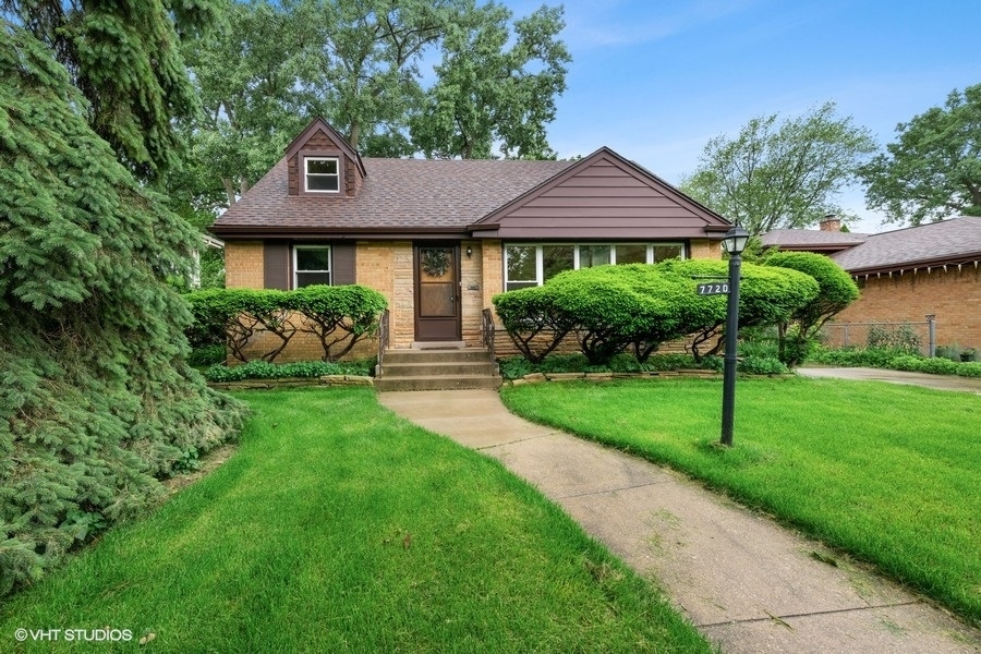 Property Photo:  7720 Kenneth Avenue  IL 60076 