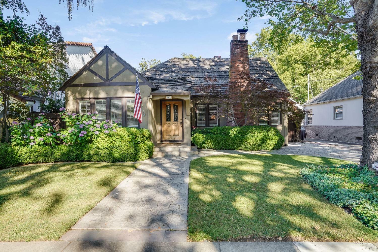 Property Photo: 1517 40th Street CA 95819