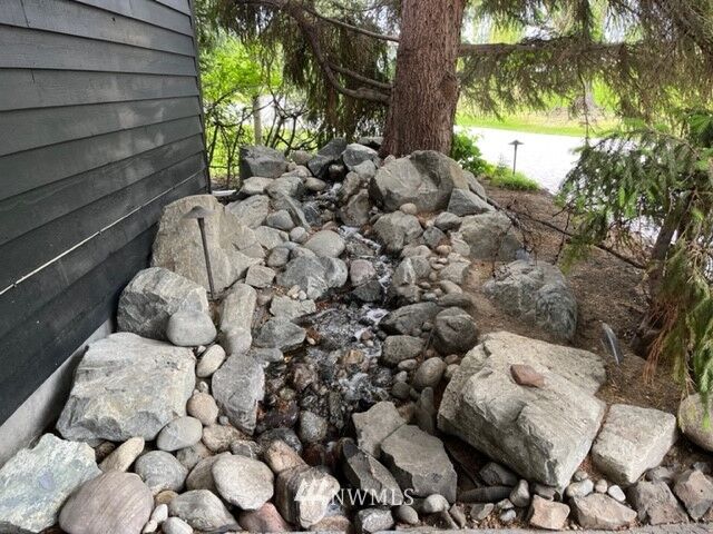 Property Photo:  401 S Lyle Avenue  WA 98802