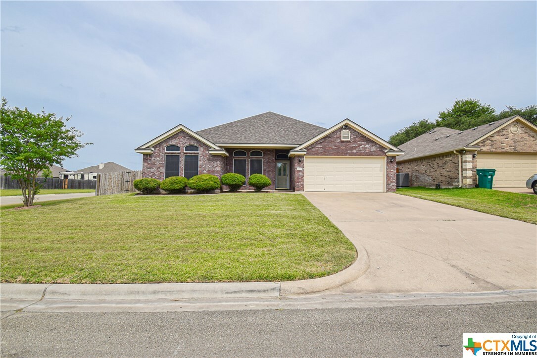 Property Photo:  2001 Herald Drive  TX 76548 