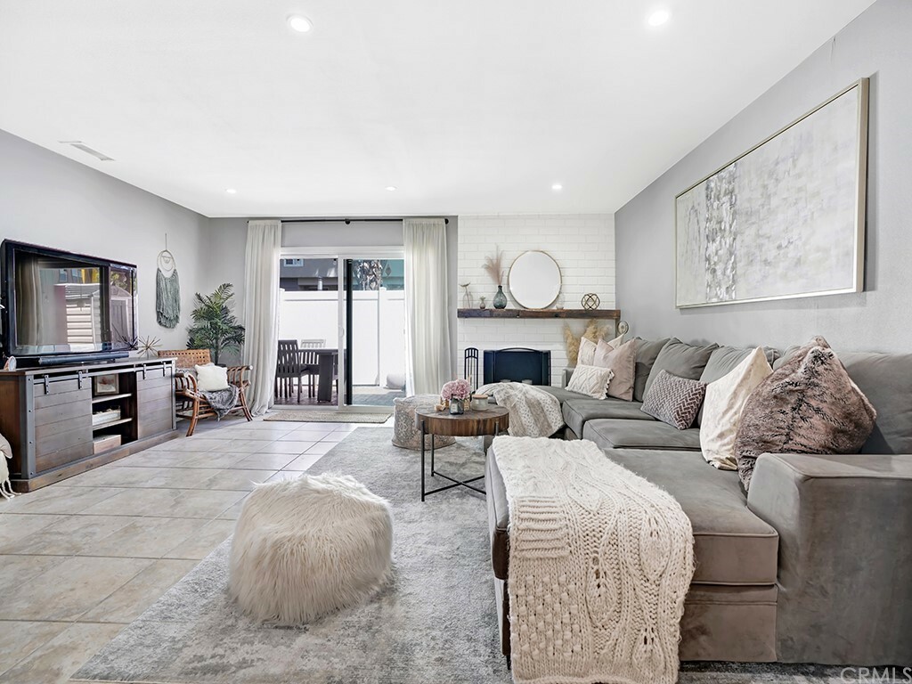 Property Photo: 1425 Prospect Ave. Unit D CA 92870