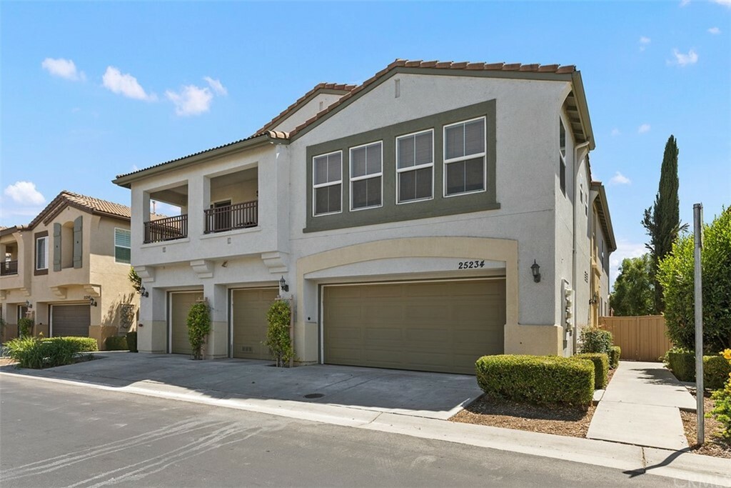 25234 Meadow Walk Street 3  Murrieta CA 92562 photo