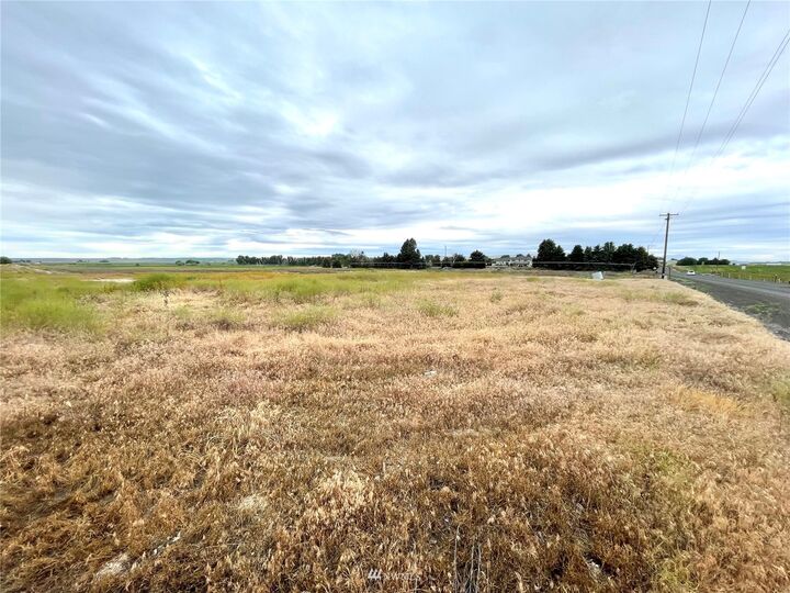 Property Photo: 2002 W Joanna Lane WA 99344