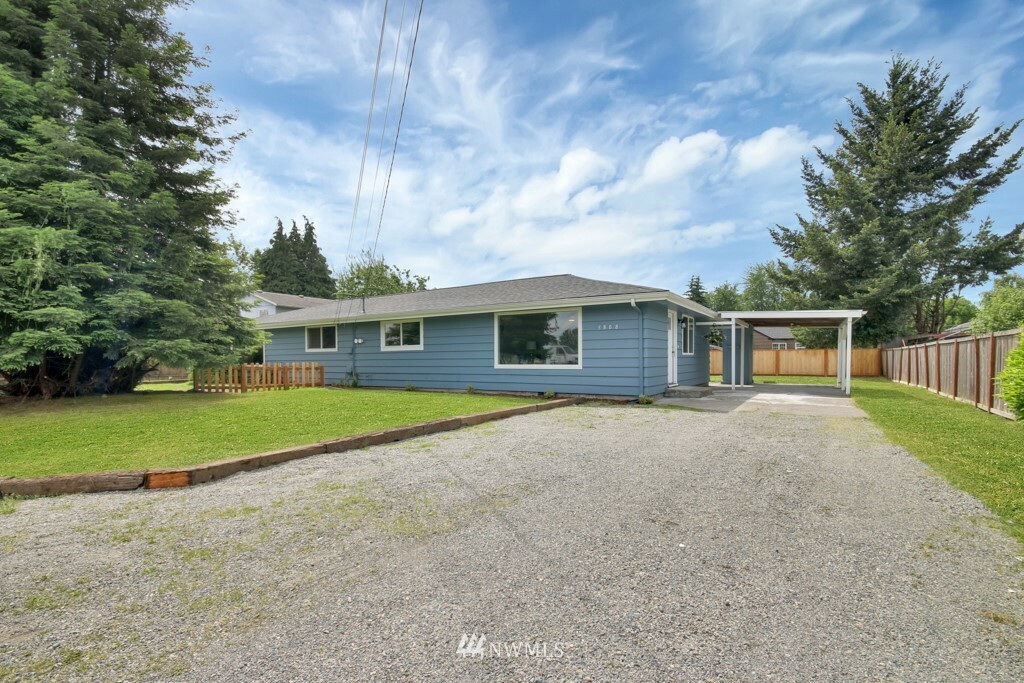 Property Photo:  5808 Milwaukee Avenue E  WA 98372 