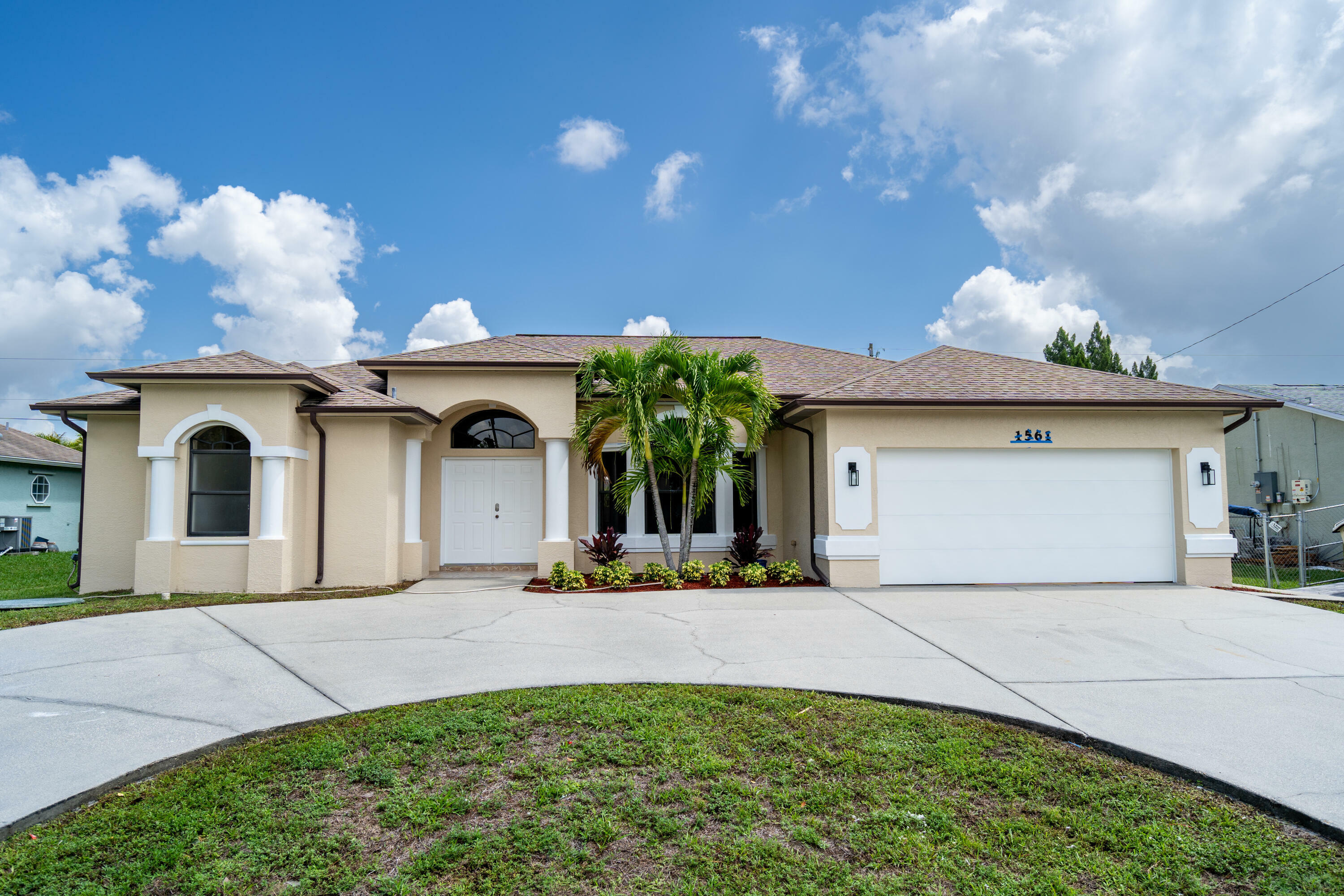 Property Photo:  1561 SW Meridian Avenue  FL 34953 