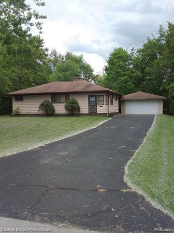 3720 N. Shimmons Circle  Auburn Hills MI 48326 photo