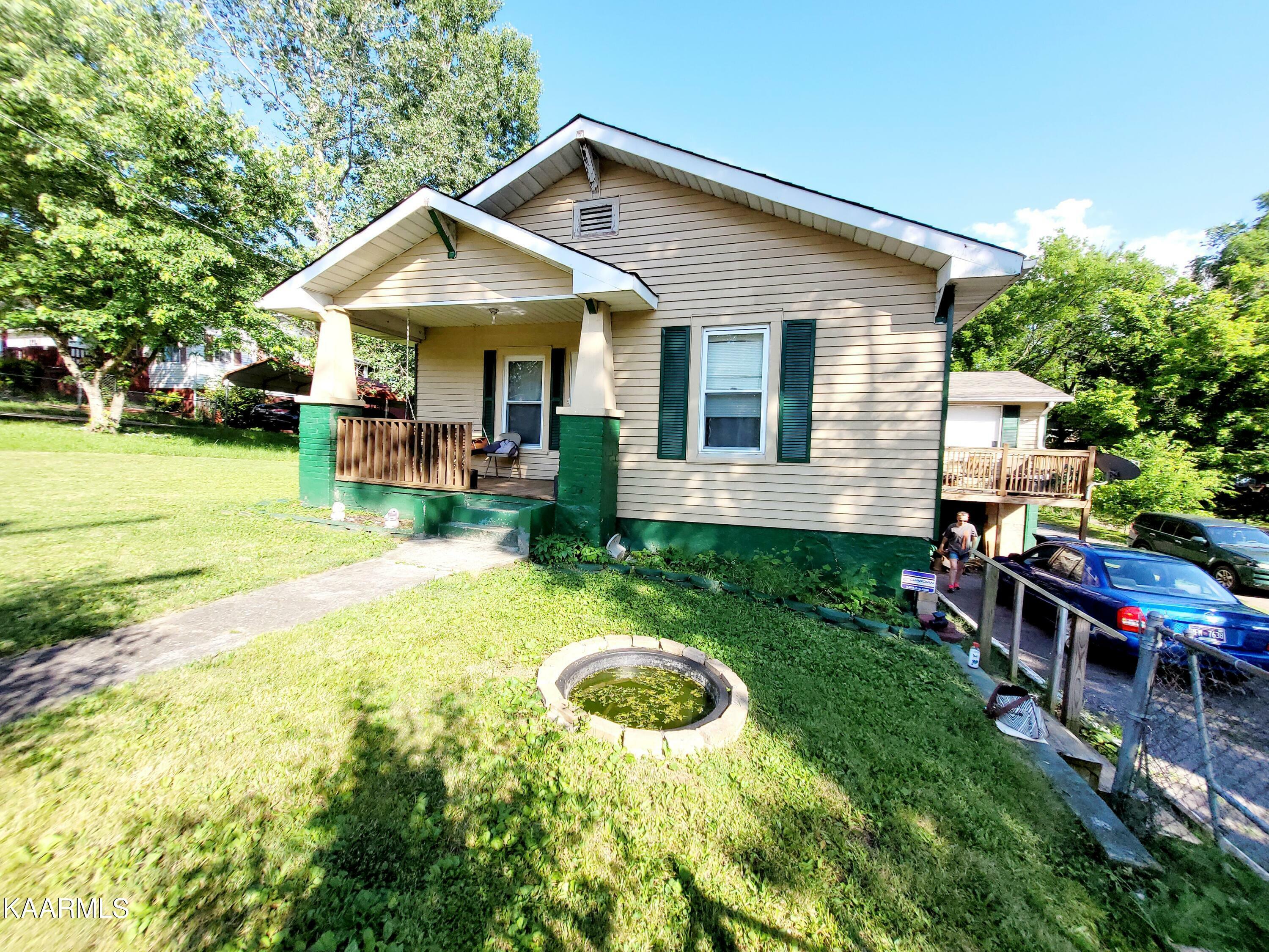 Property Photo:  1100 Avenue A  TN 37920 