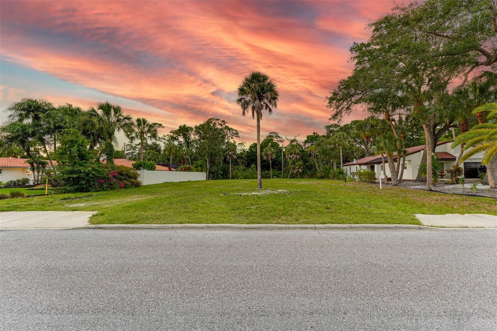 Property Photo:  359 N Shore Drive  FL 34234 