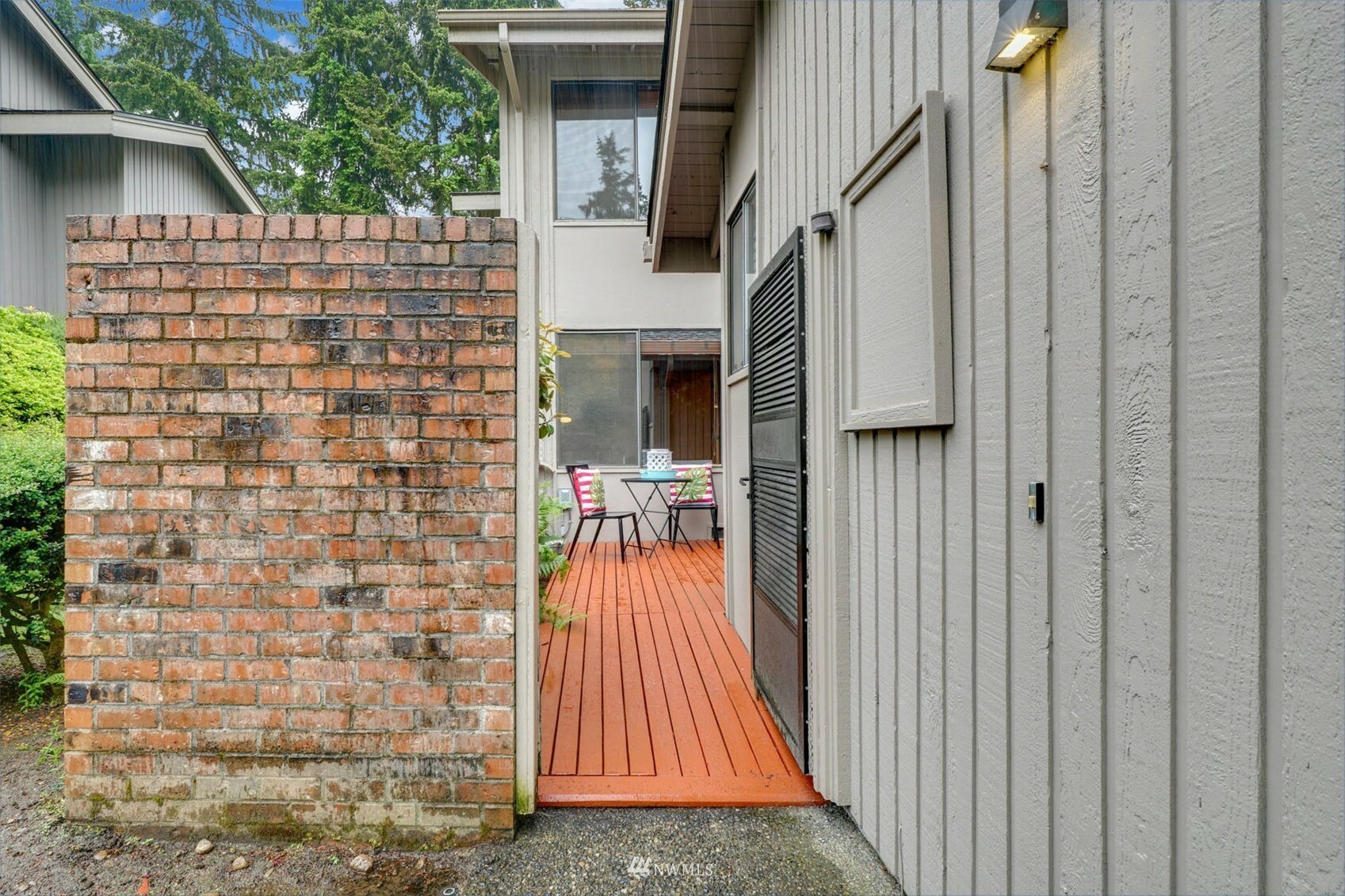 Property Photo: 114 140th Place NE 140 WA 98007