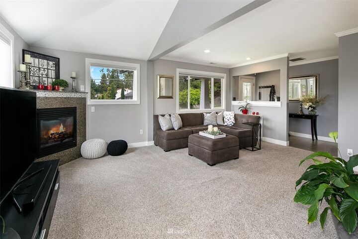 Property Photo: 4105 NE 115th Street WA 98125