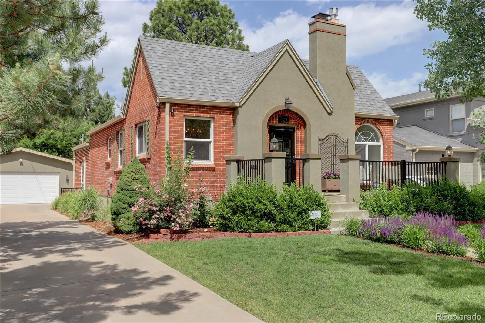 Property Photo:  627 Oneida Street  CO 80220 