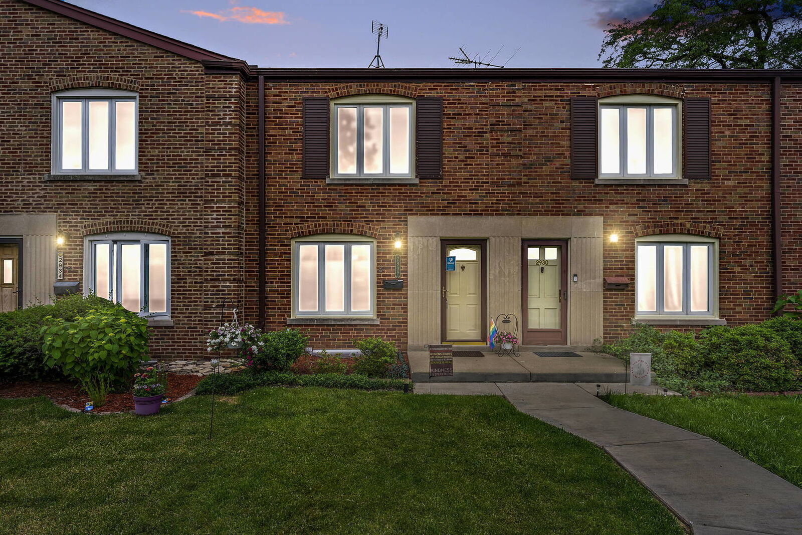 Property Photo: 2932 Desplaines Avenue IL 60546