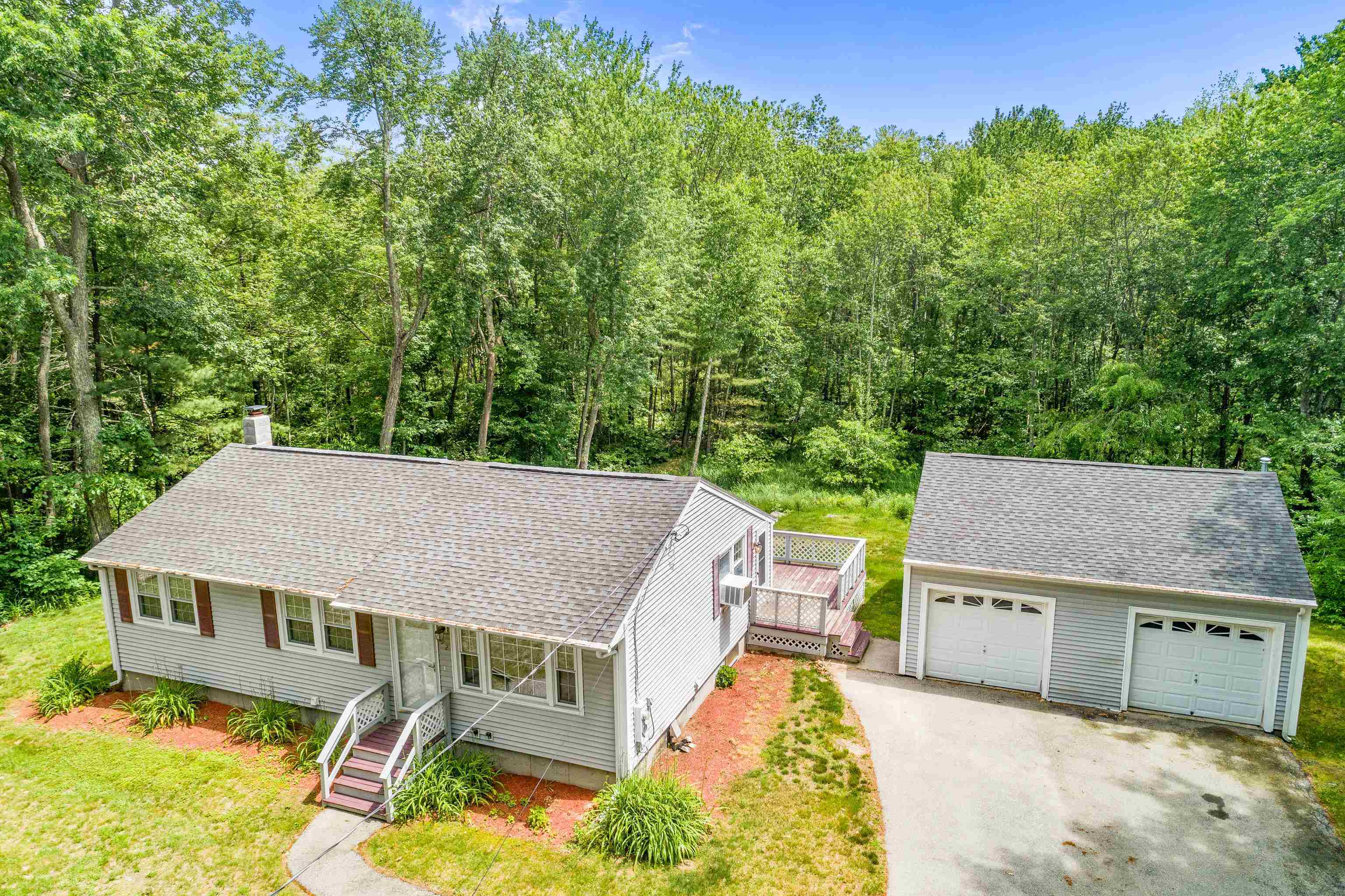 Property Photo: 92 Mammoth Road NH 03053