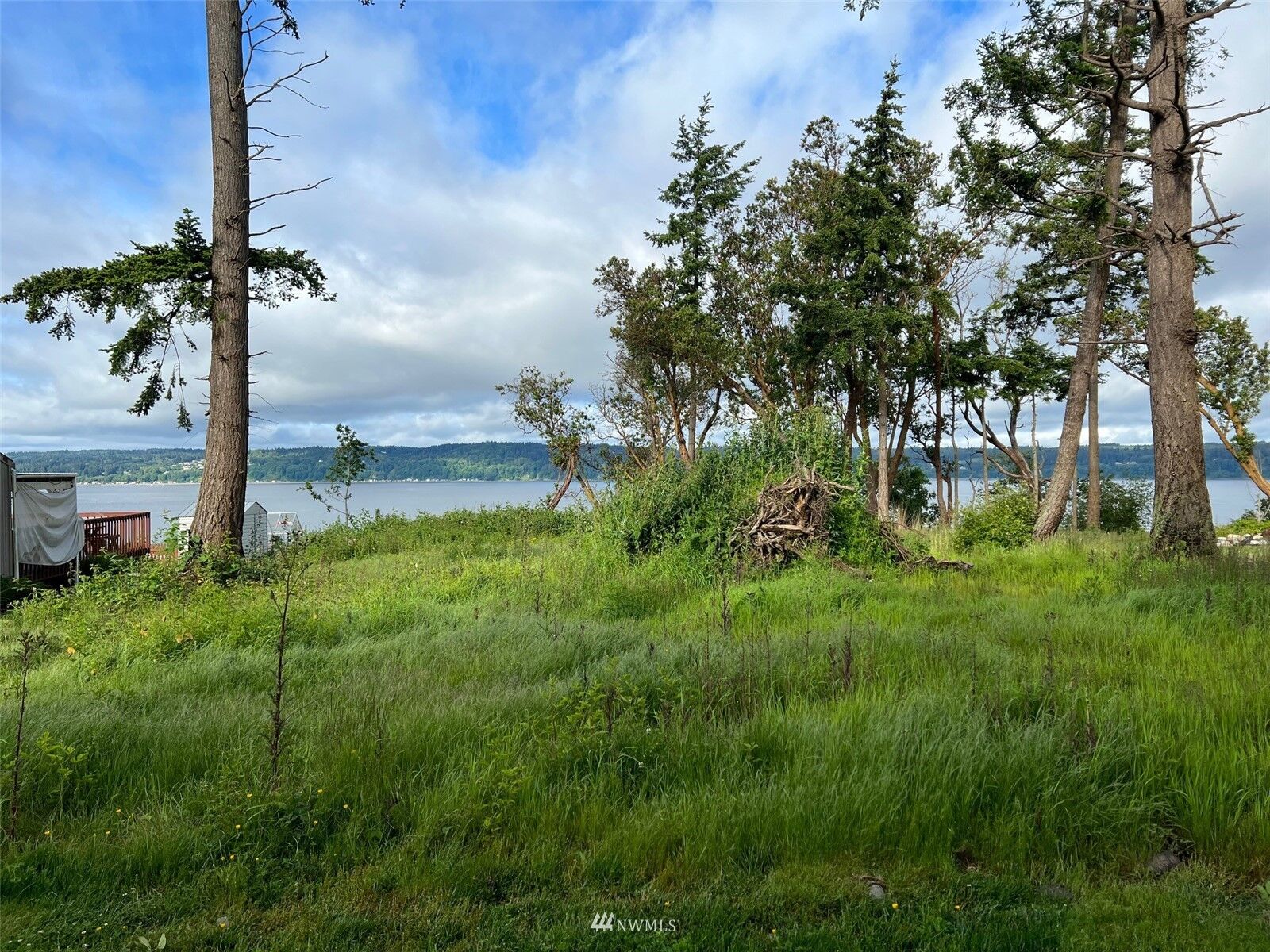 Property Photo:  117  B Whidbey Island Drive  WA 98206 