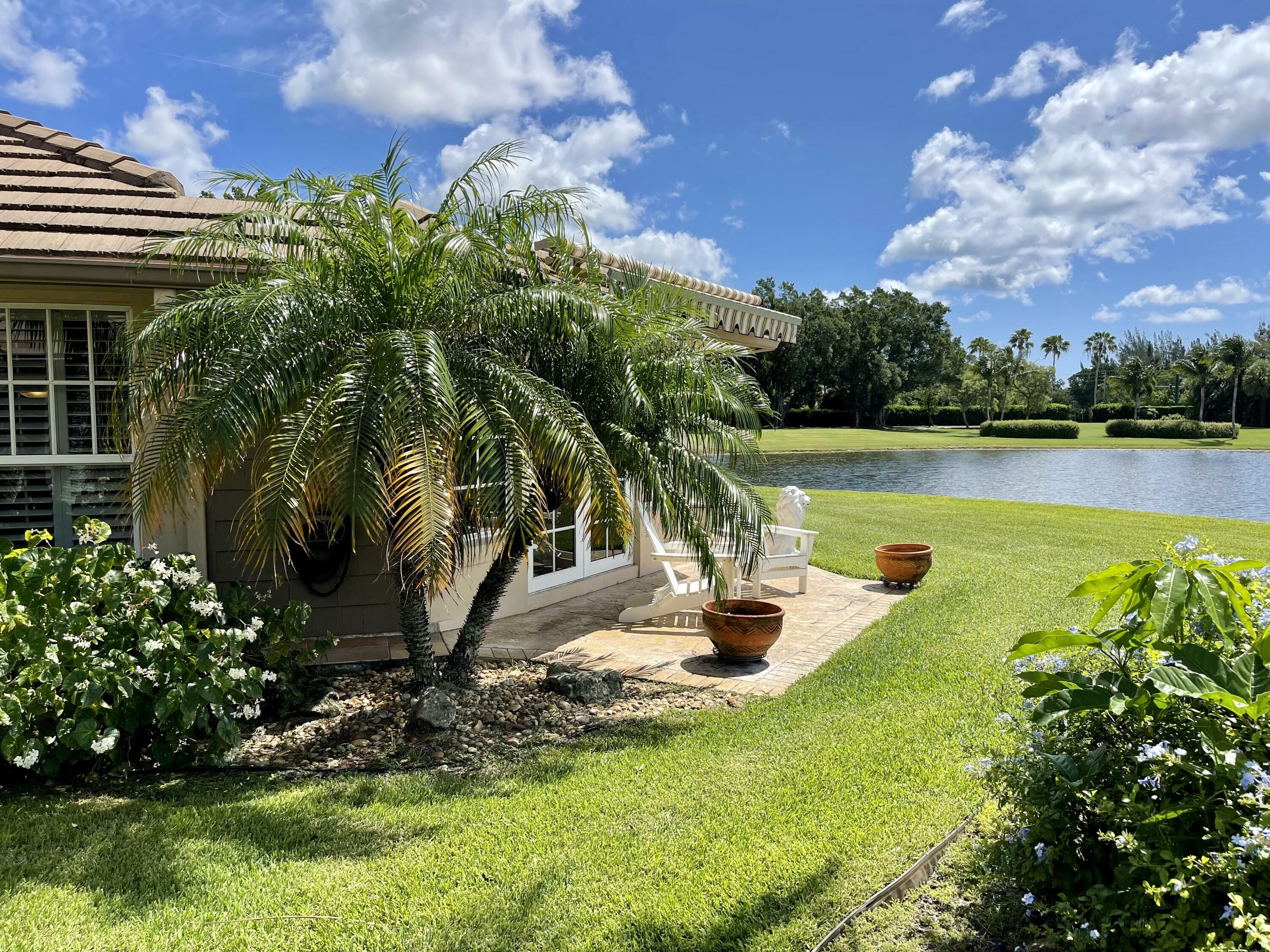 Property Photo: 306 Cedar Key Circle FL 33462