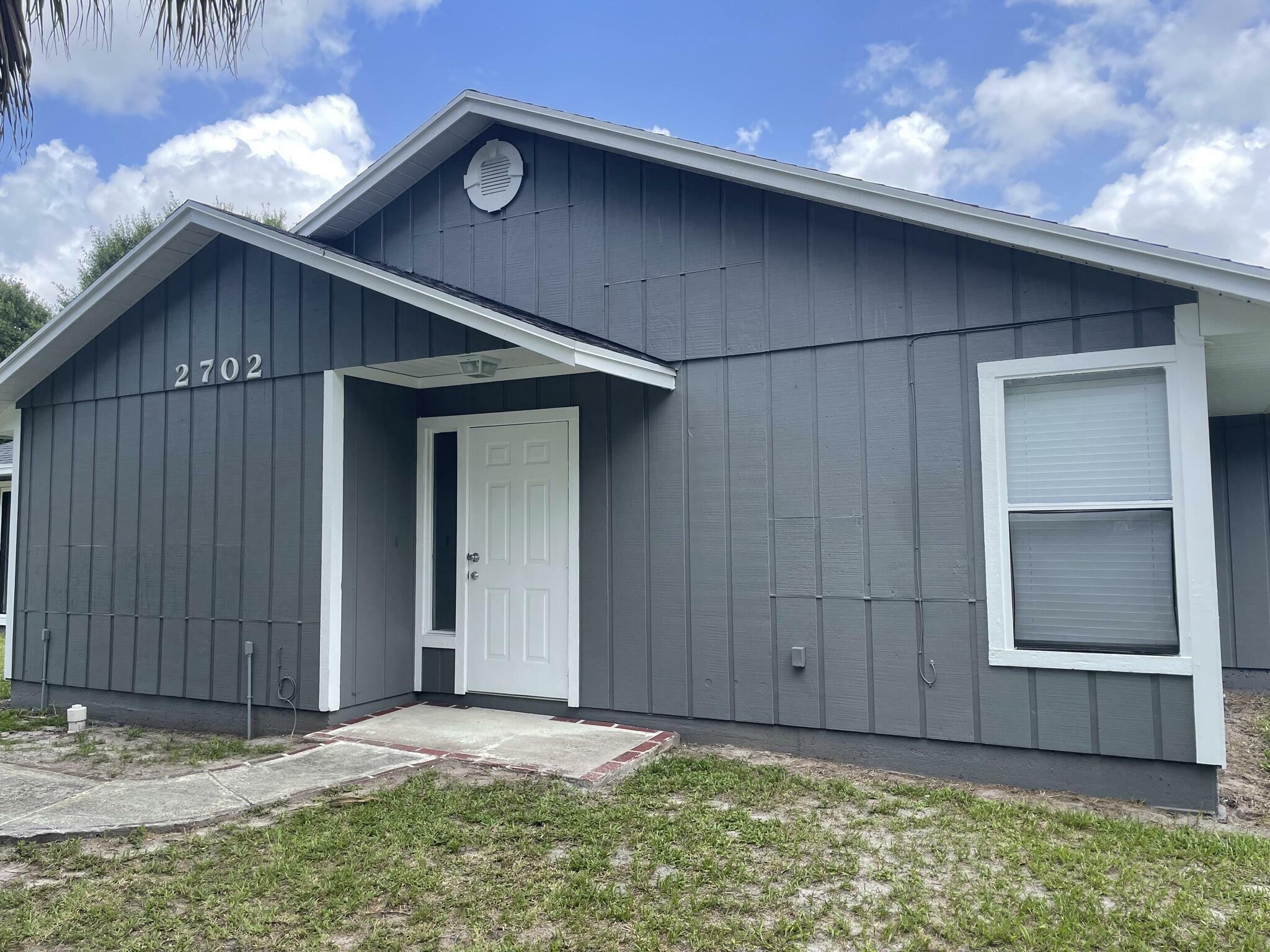 Property Photo:  2702 Rhode Island Avenue  FL 34947 