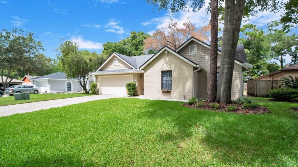 Property Photo:  896 Buttonwood Ln  FL 32714 