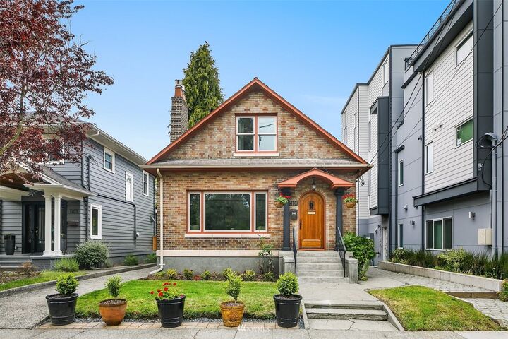 5107 Phinney Avenue N  Seattle WA 98103 photo