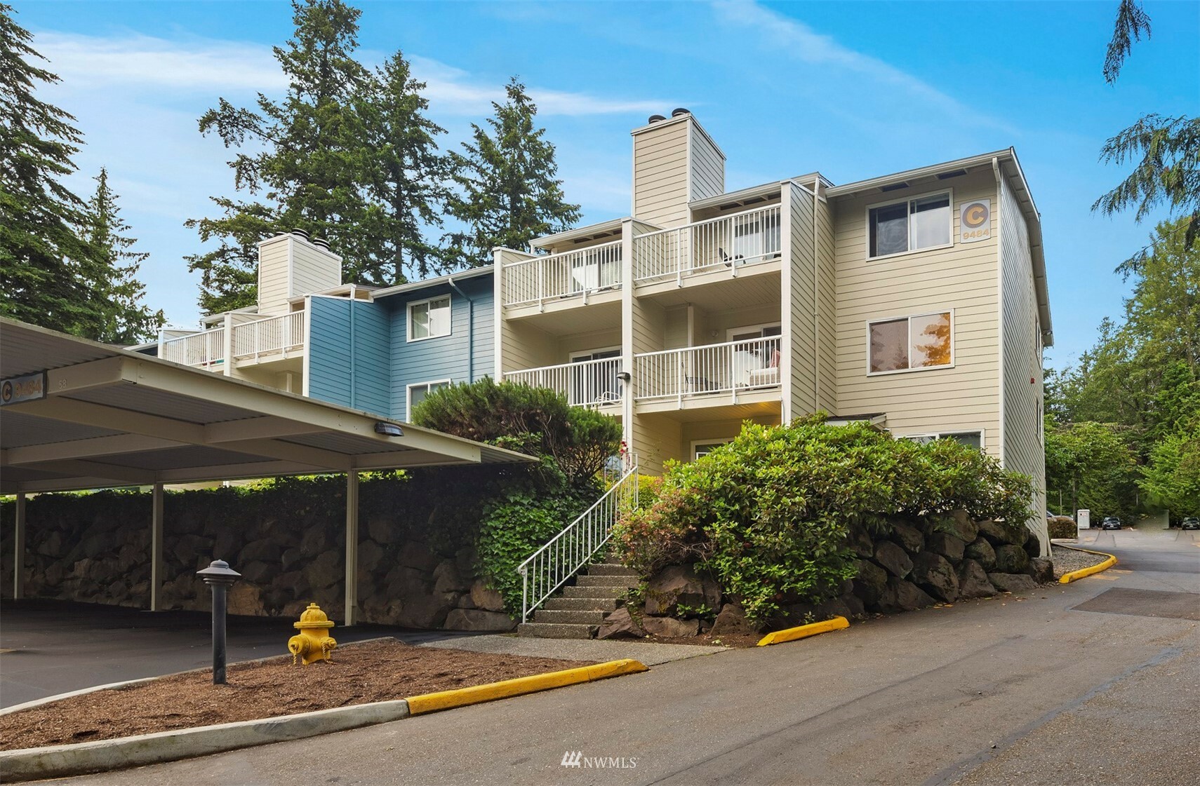 Property Photo: 9484 Redmond-Woodinville Road NE C206 WA 98052