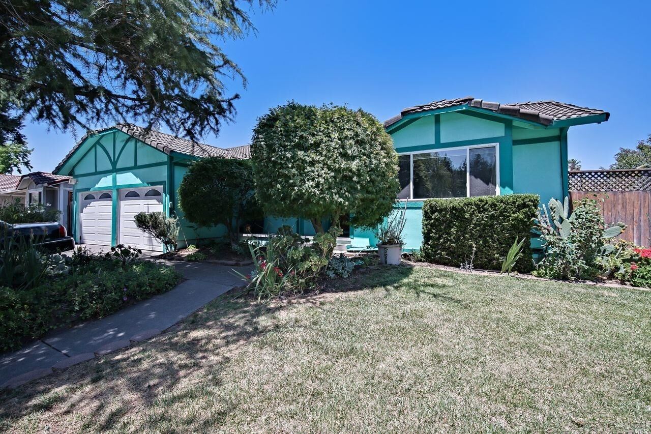 Property Photo:  1022 San Francisco Way  CA 94928 