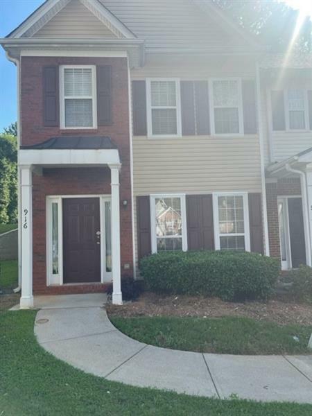 Property Photo:  916 Tree Creek Boulevard  GA 30043 