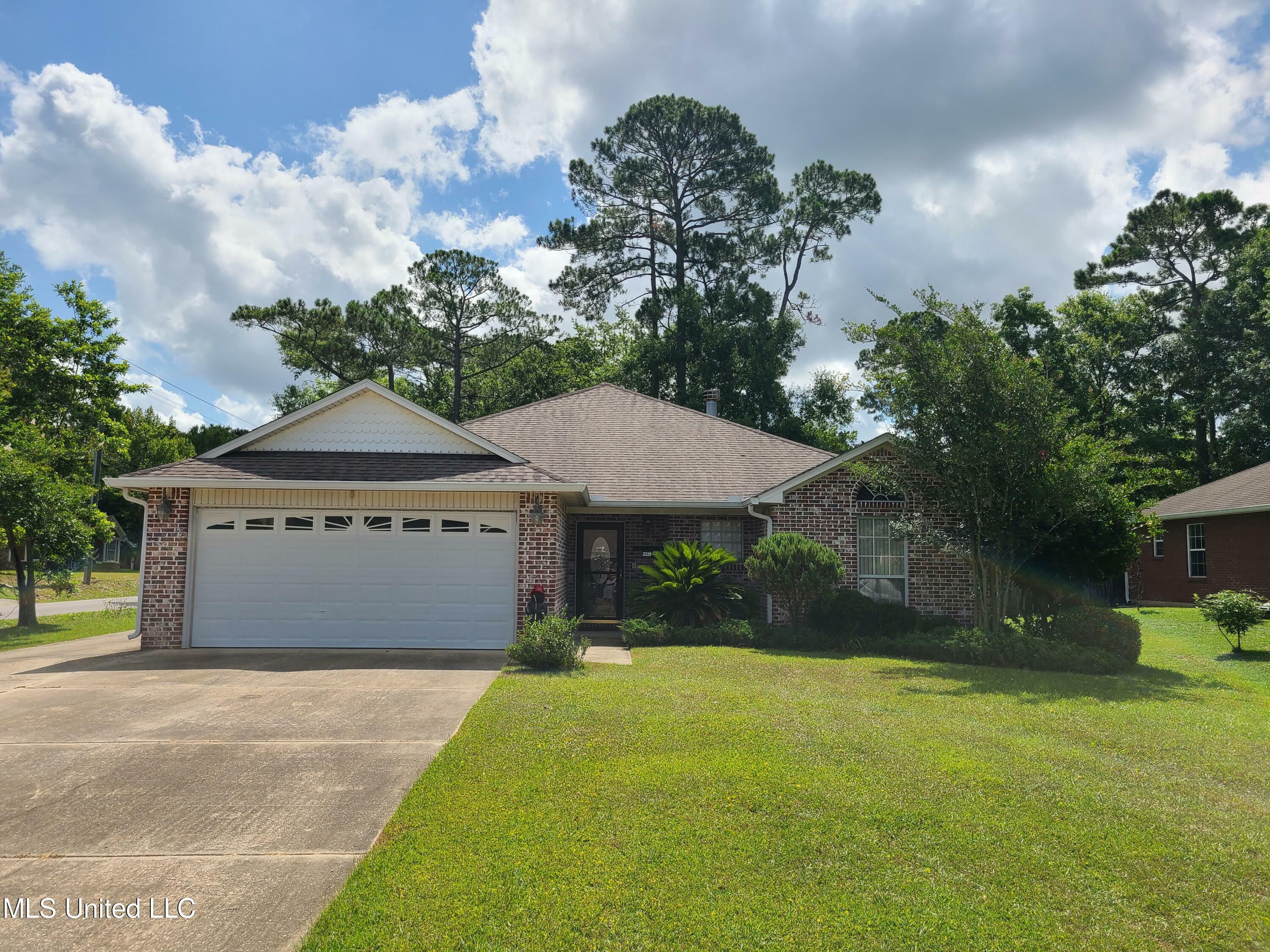 Property Photo:  3320 N 4th Street  MS 39564 