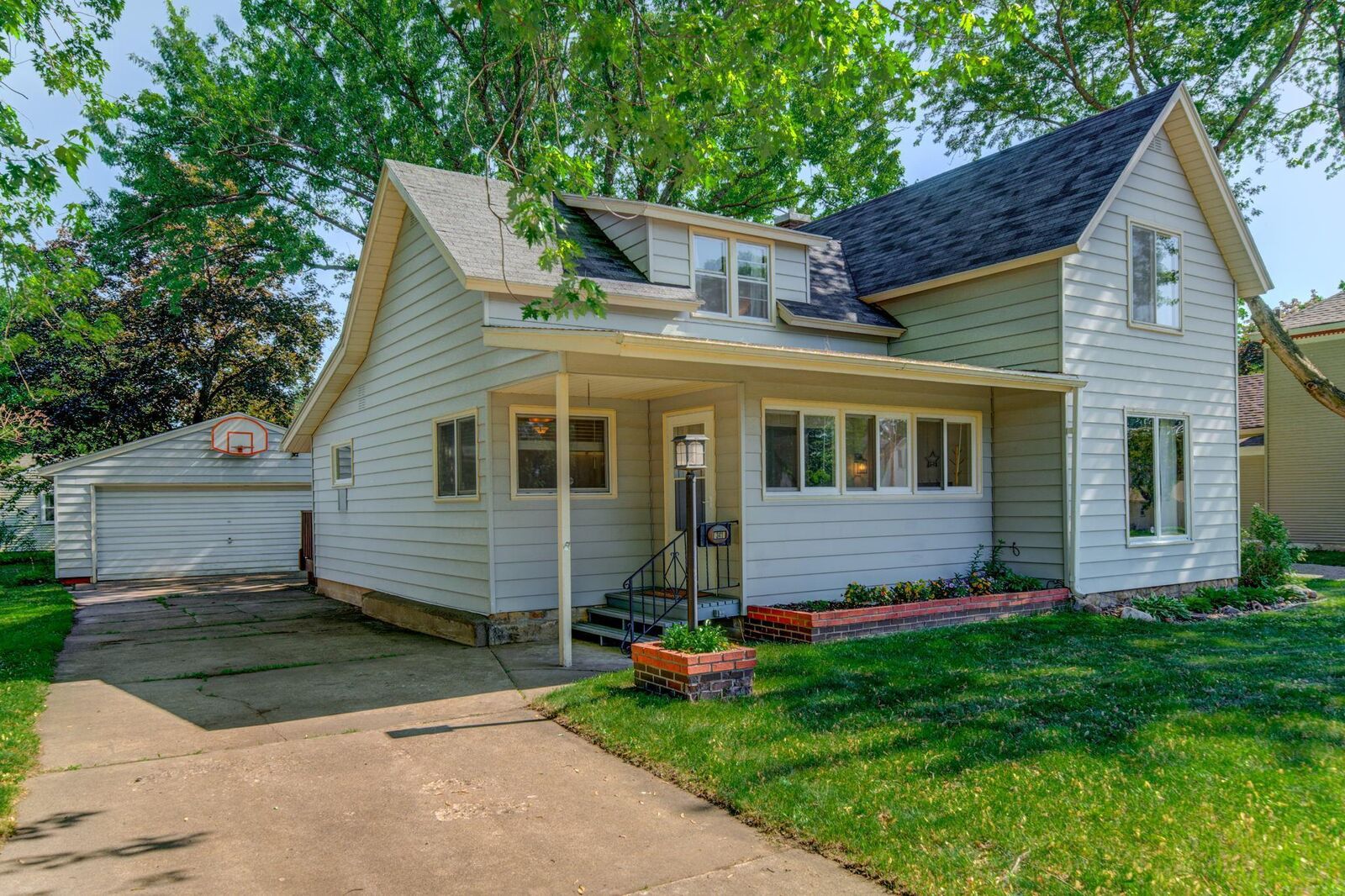 Property Photo: 341 N 1st Street WI 54017