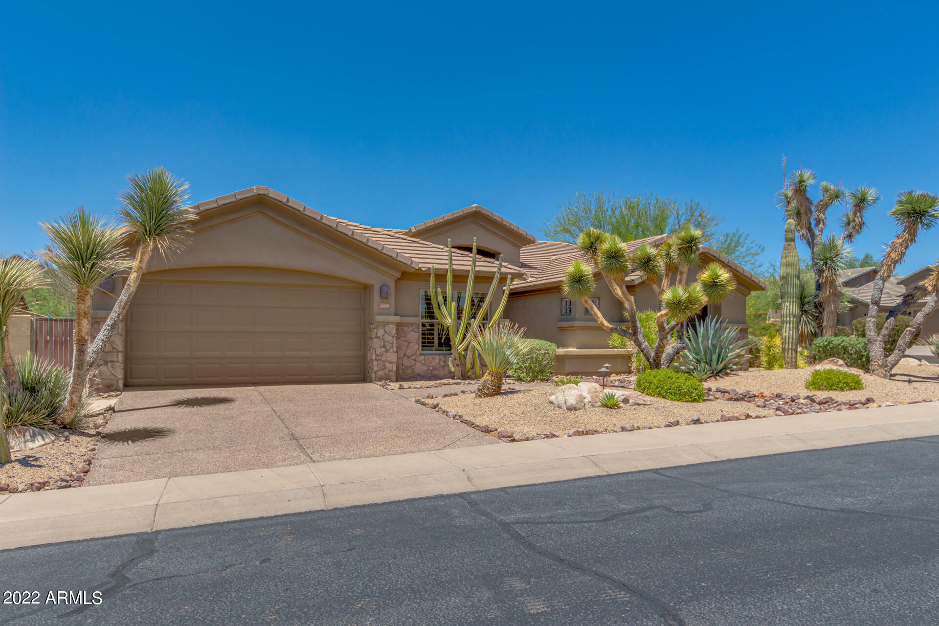 Property Photo:  14818 E Lookout Ledge --  AZ 85268 