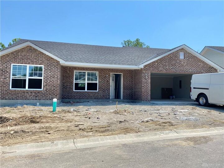 18 E Persimmon  Hamilton OH 45013 photo