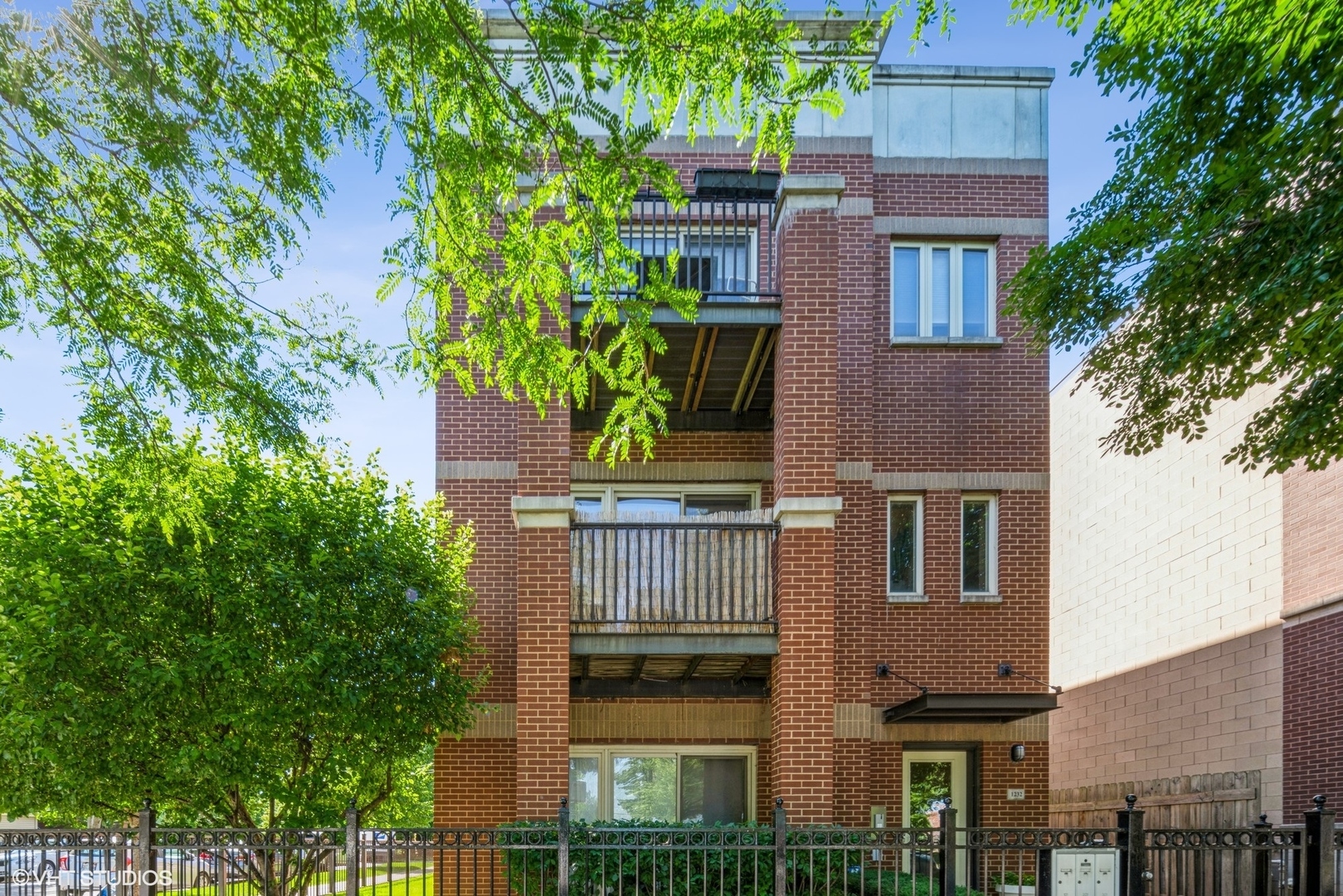 Property Photo: 1232 S Blue Island Avenue 201 IL 60608