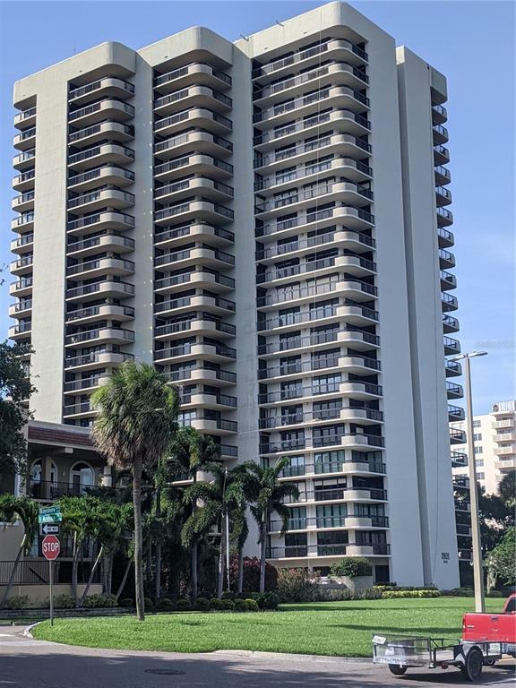 Property Photo:  2413 Bayshore Boulevard 1904  FL 33629 