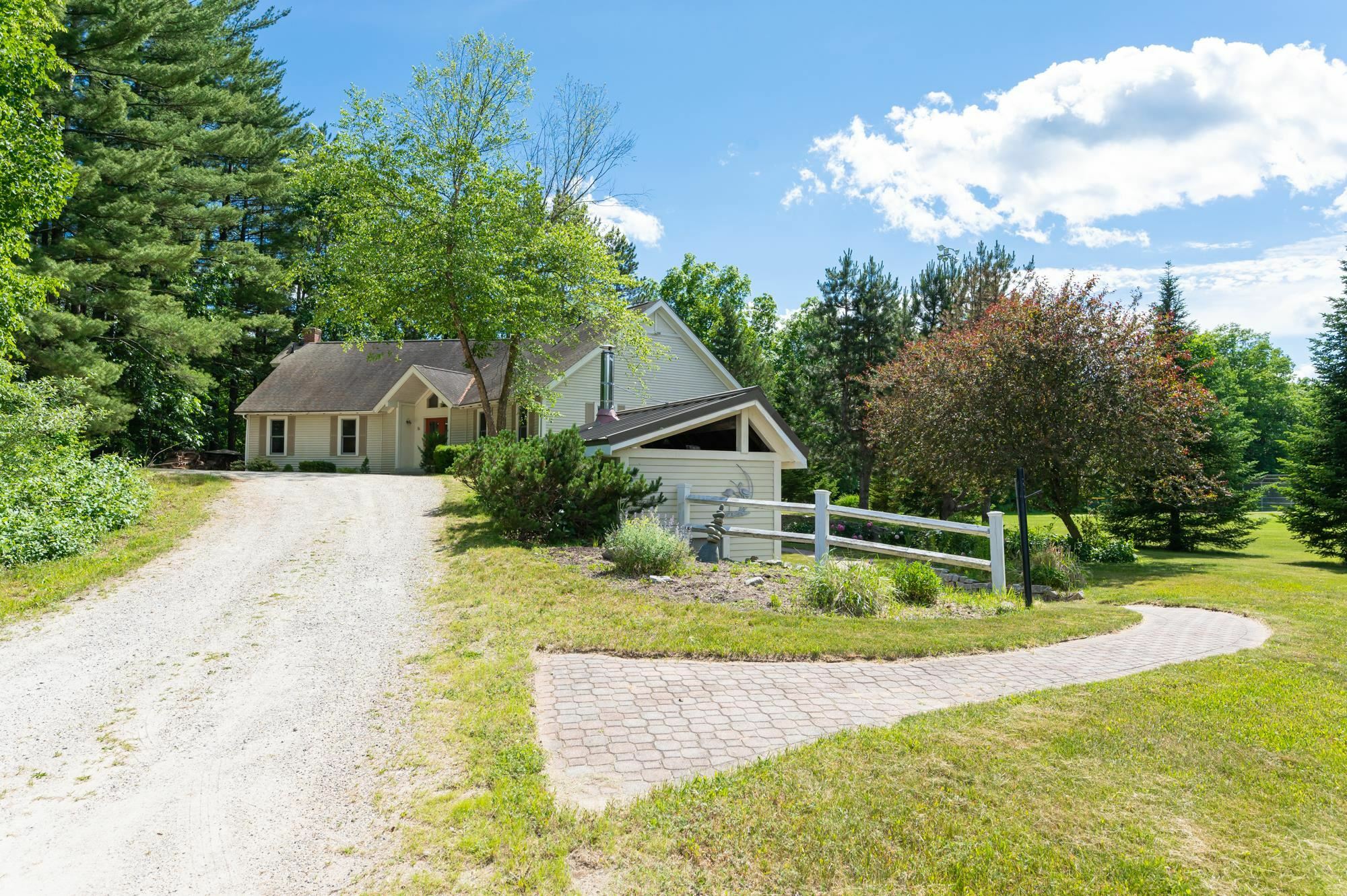 Property Photo:  16 N River Road  NH 03055 