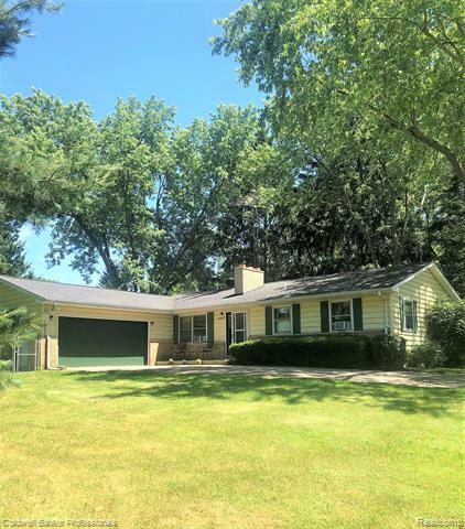 Property Photo:  120 Maxine Drive  MI 48446 