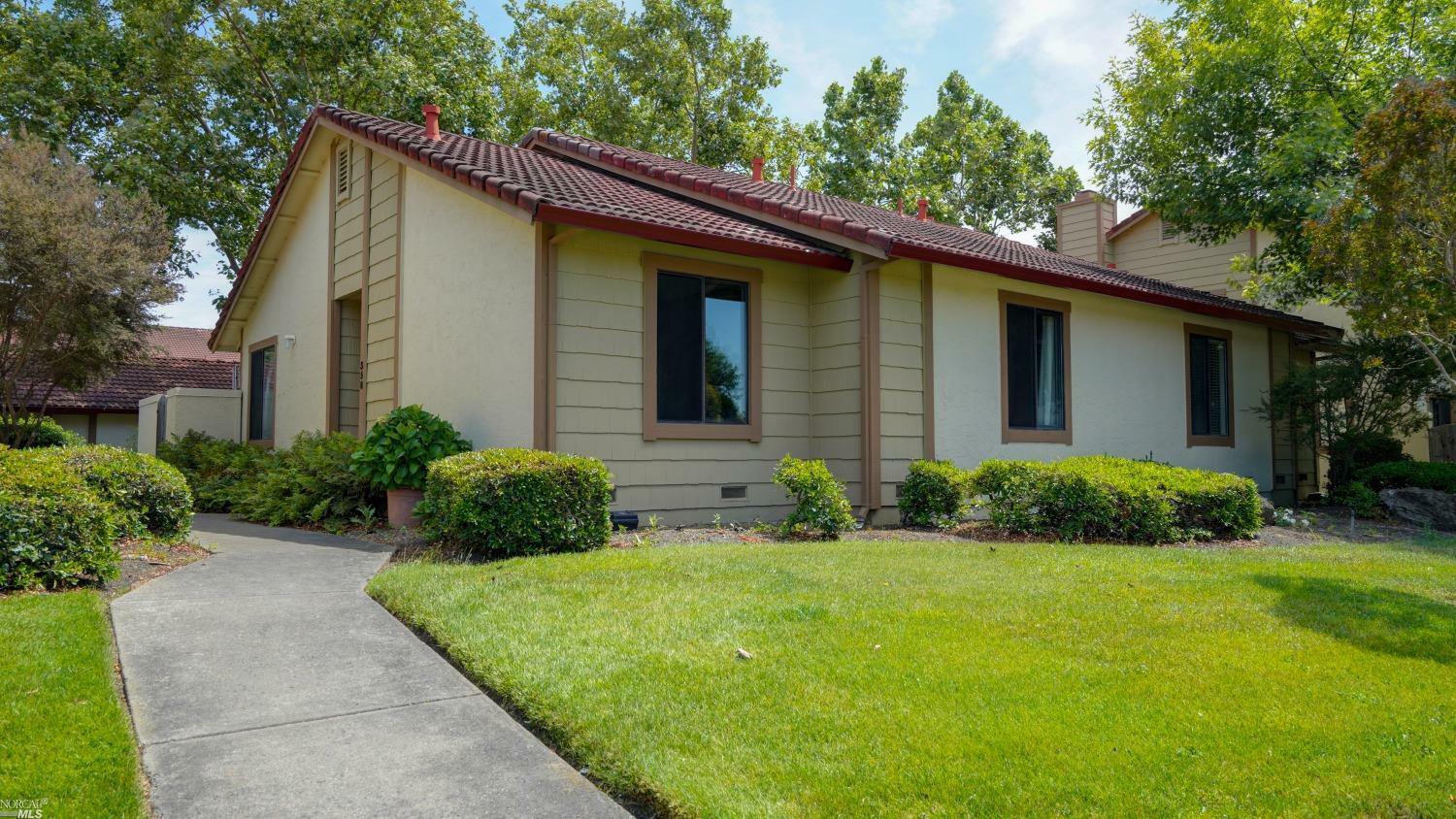 358 Park Place Drive  Petaluma CA 94954 photo