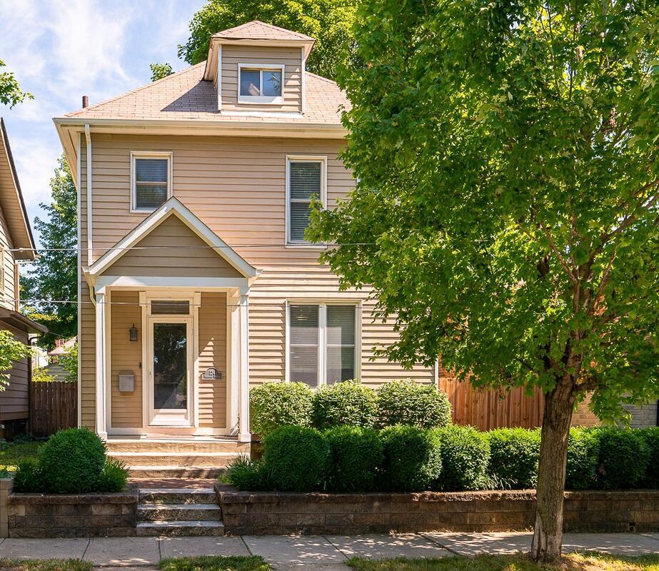 Property Photo: 124 Hanford Street OH 43206