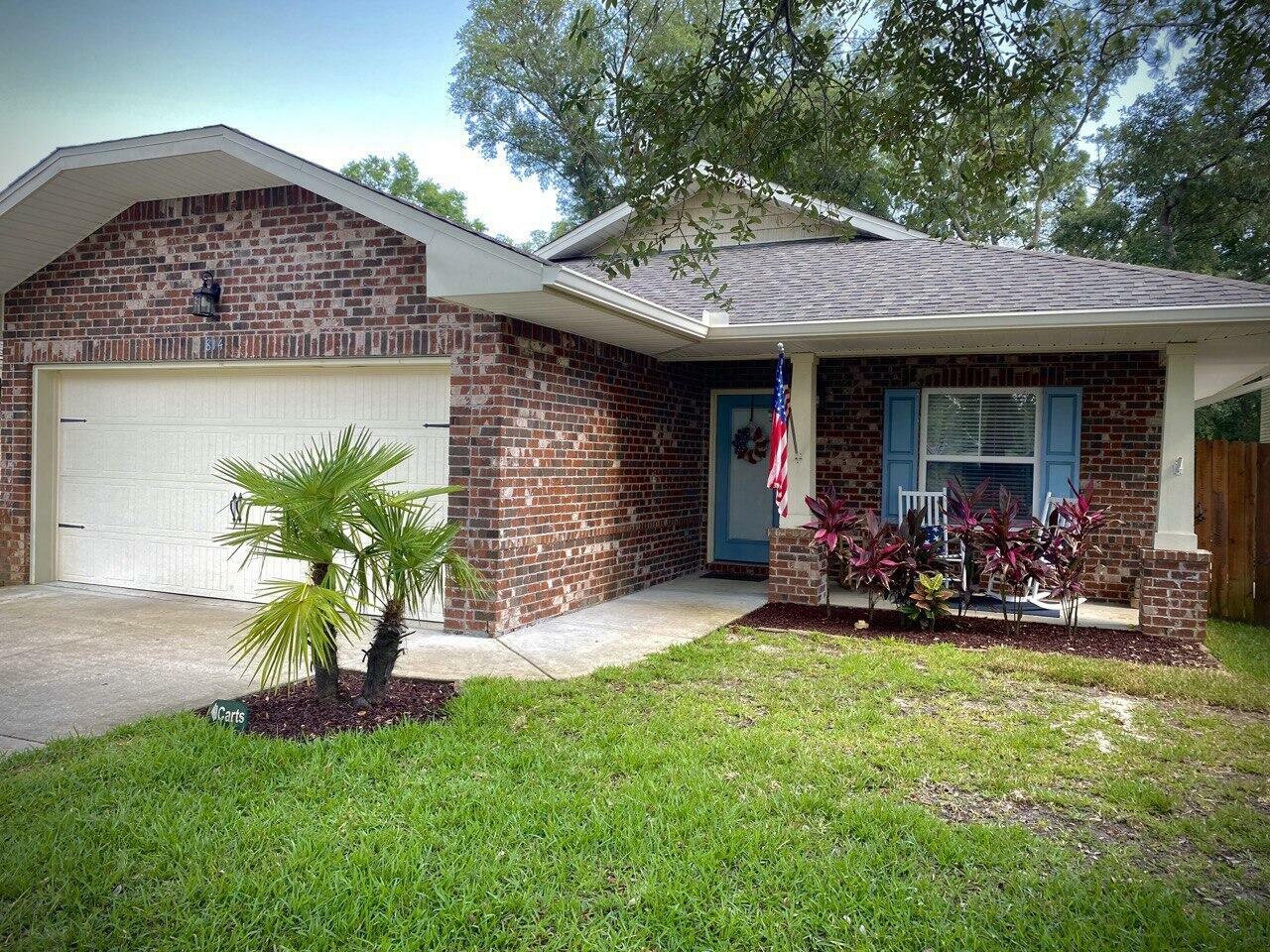 Property Photo:  814 Pine Alley  FL 32547 