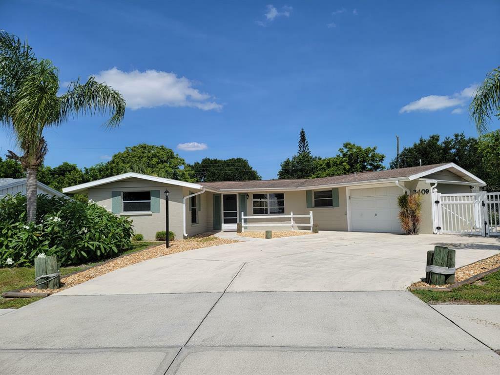 Property Photo: 3409 Harbor Boulevard FL 33952